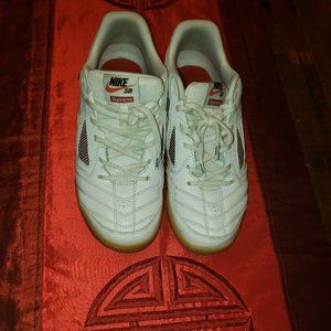 Supreme x Gato SB White